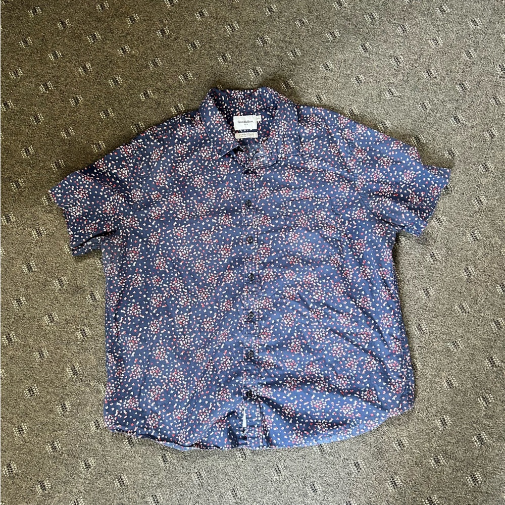Goodfellow Short Sleeve XXL Button Up Navy Blue Floral Pink Petal Design